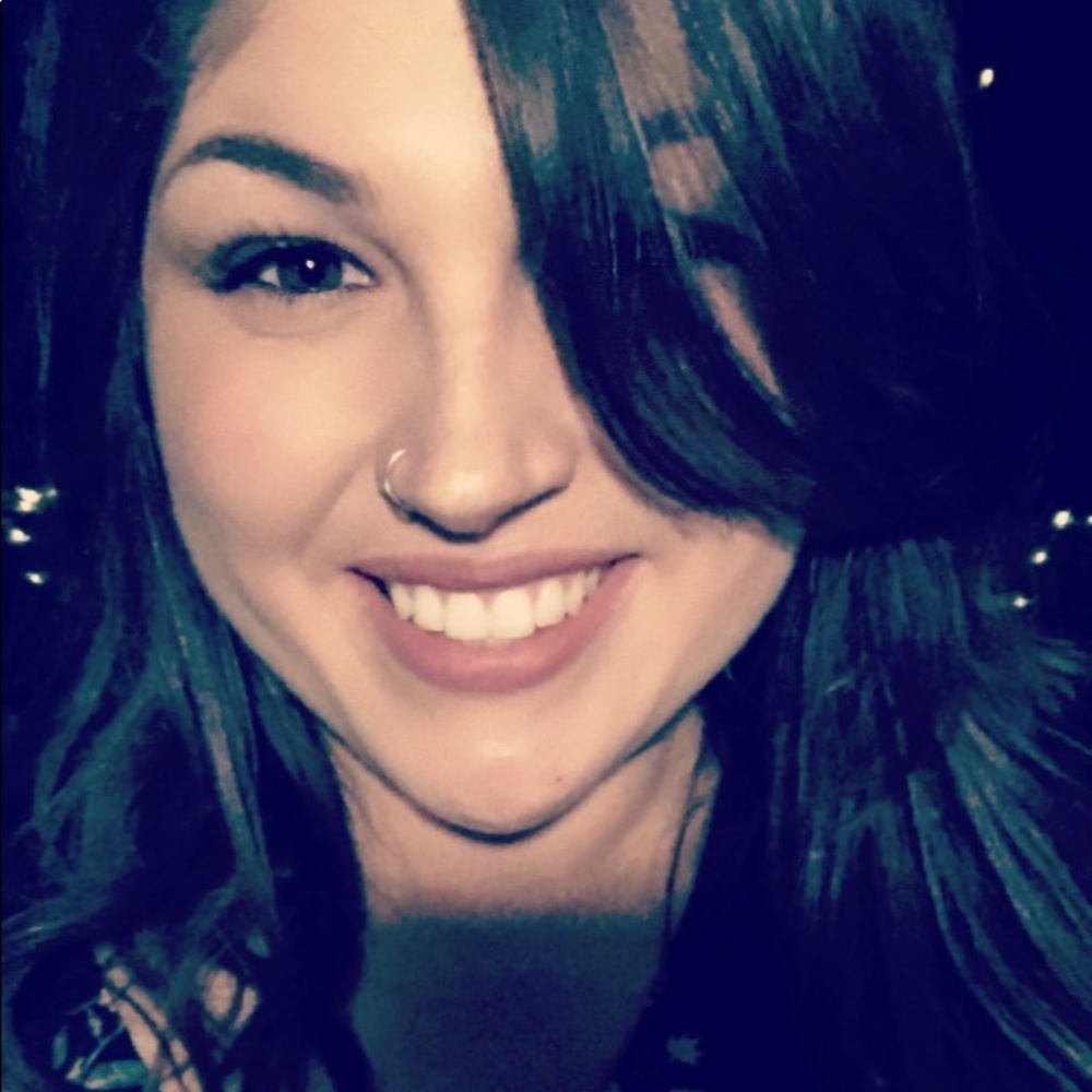 Meet your Posher, Jillian